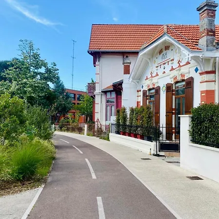 Salve Maria, Proche Et Centre Ville, Climatise ,menage Et Draps Compris Prázdninový dům Arcachon