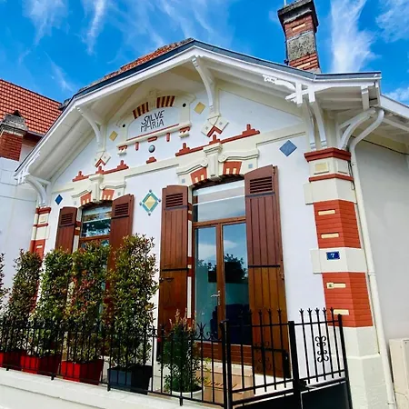 Salve Maria, Proche Et Centre Ville, Climatise ,menage Et Draps Compris * Arcachon